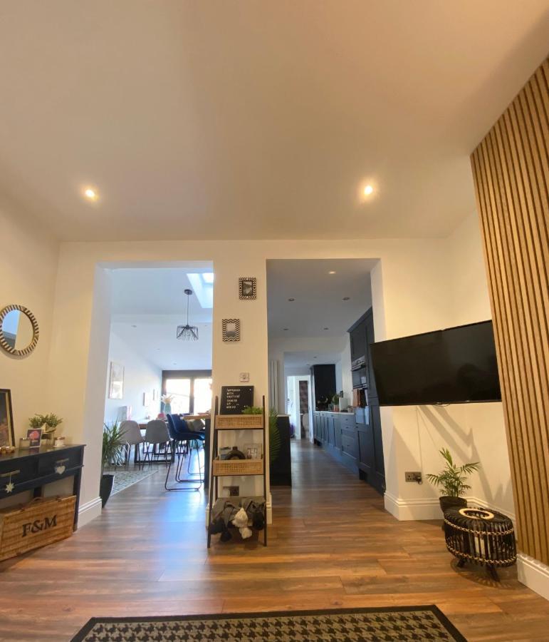 Luxury Spacious Renovated Townhouse Grantham Ngoại thất bức ảnh